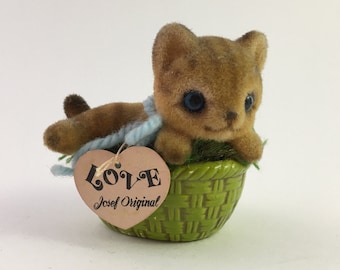 Vintage Josef Originals cat, Josef Originals cat basket, flocked cat figurine, Josef cat figurine, Josef flocked cat, Josef Original Japan