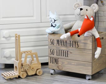 Wooden toy box on wheels "Hoorn" 40x30x30