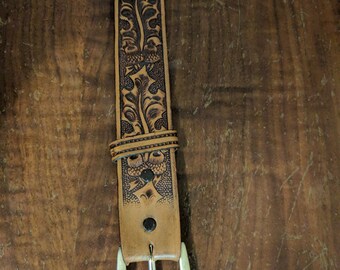 Acorn & Oak Leaf Tooled Leather Belt