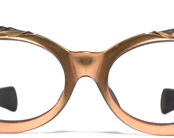 Vintage eyewear. Made in France 1950’s. WoW! Fabulous artistic design! Very unique! High quality! Great condition! Midcentury delight!