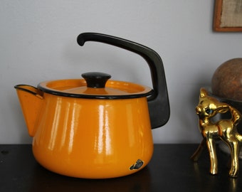 Vintage hello YELLOW enamel tea pot kettle, asymmetrical handle,Vintage enamel teapot, 1960-70s enamel teapot