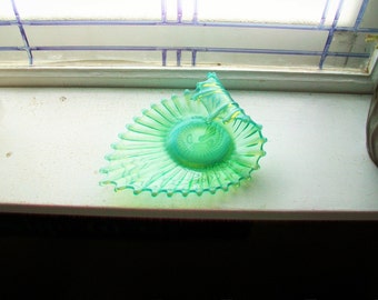 Fostoria Heirloom Green Opalescent Glass Handled Candy Dish Bon Bon Vintage 1960s