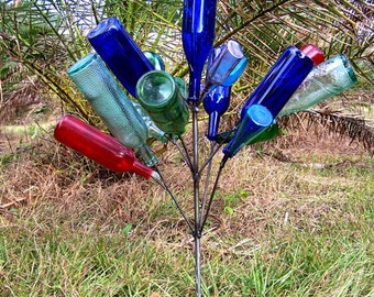Southern Garden BOTTLE TREE - 16 Wine Bottle Yard Art Bottletree