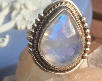 Large Moonstone Silver Ring - US size 7 3/4 - ~