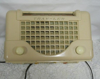 Vintage Trav-Ler Tube Radio 1940 Era Model 5066