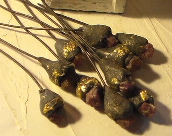 Organic Primitive Ruby headpin