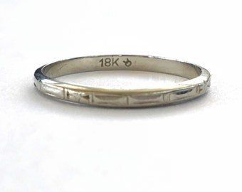 Vintage Art Deco White Gold Wedding Band In 18k White Gold With Geometric Pattern Detail