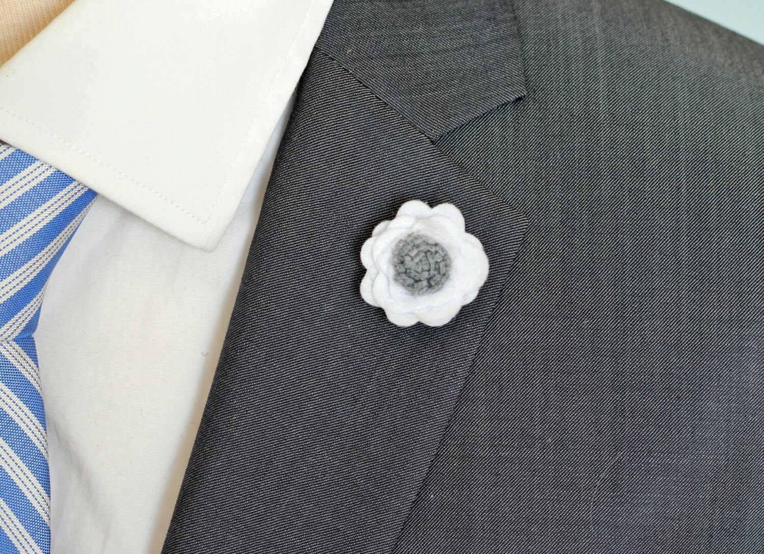 1 Felt Daisy Flower Lapel Pin Mens Lapel Flower Boutonniere 