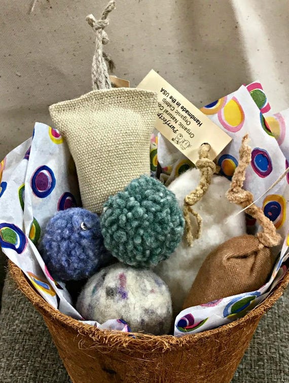 organic-cat-toys-a-gift-basket-for-that-special-kitty