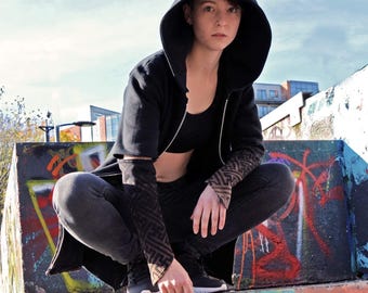 Long line dipped hem sayagata and nautilus hoodie Deryn Twelve X Tempesta Couture