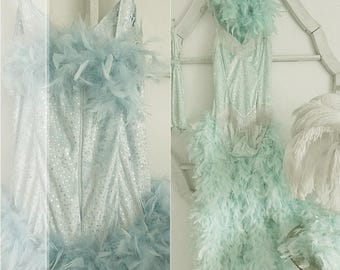 Lovely vintage MINT showgirl costume, revuegirl costume, dance costume, theater costume, carnival costume, burlesque costume....CHARMANT!