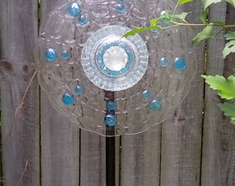 Re-purposed glass flower