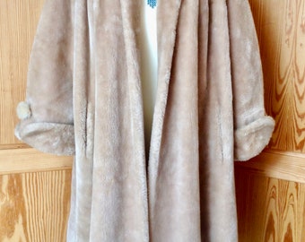 1940/50s Magnificent Faux Fur American Full length Swing Coat