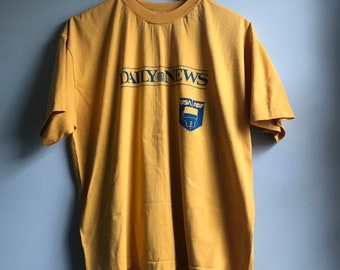90s Daily News Golden Gloves T-shirt - XL