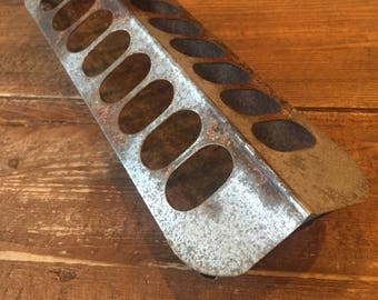 Vintage Galvanized Chicken Feeder Rusty Farmhouse Decor
