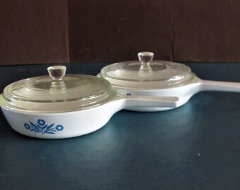 Corning Ware sauce pans Blue Cornflower two 1 1/2 pint sauce pans P-83B and two lids menu-ette