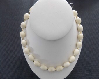 Vintage Napier Signed Gold Tone & Cream Bead Choker Necklace #E4