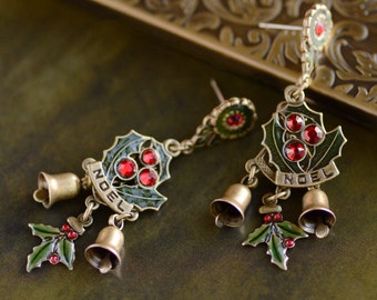 Christmas Earrings, Holly Earrings, Sweet Romance, Bell Earrings, Vintage Christmas, Christmas Jewelry, Holiday Earrings, Christmas E355
