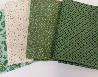 100% Cotton Fat Quarters in pack of 4.