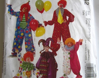 Easy Sew Adult Clown Costumes 4 Styles Size Small (31-1/2 to 32-1/2) McCalls Pattern M6142 UNCUT