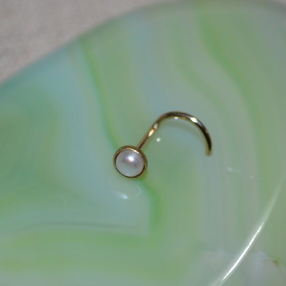 Nose Stud 3mm Pearl - Gold Nose Hoop - Helix Earring - Tragus Stud - Cartilage Earring - Nose Ring - Daith Piercing - Tragus Earring 18g