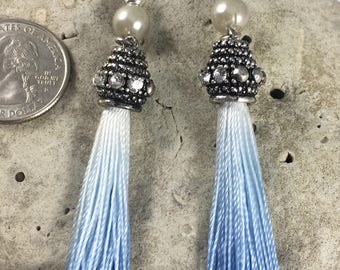 Earrings. Blue tassel earrings. (A9)