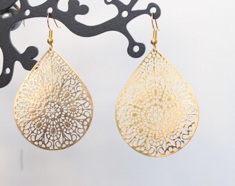 Earrings golden light prints