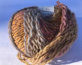 Wool Variegated Yarn -- Diadomina by Diaketo