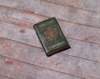 Miniature Book --- Oliver Twist