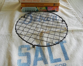 Vintage Wavy Wire Cooling Rack...Old Wire Trivet..French Bakery Rack