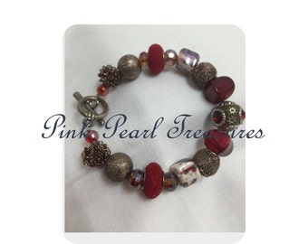 Red Rose beaded bracelet