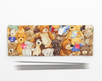 Teddy bear DPN holder for 15cm / 6" knitting needles, DPN cozy with toys, cute knitting needle holder