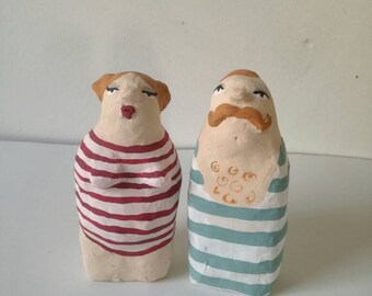 Bathroom pair, bathing, small figurines