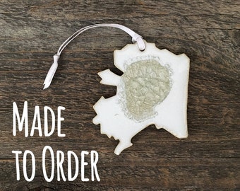 ALASKA GEODE CRACKLE Ornament: Custom Alaska Ornament, Personalized Ornament, State Christmas Ornament, Geode Ornament, Denali Ornament