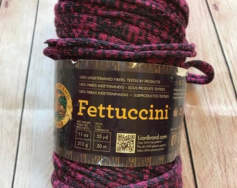 Lion Brand Yarns Fettuccini 752 Assorted, New