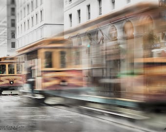 Triple blur at California and Sansome Street
