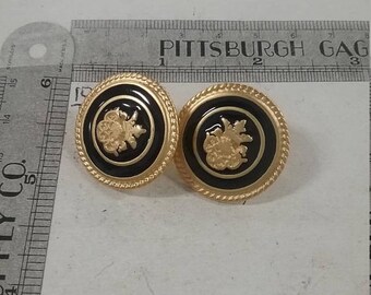 10%OFF3DAYSALE Used pair of Goldtoned and enamel post earrings