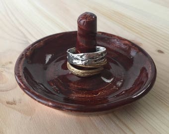 Ring Dish, Ceramic Ring Holder, Handmade Pottery Ring Catcher, Deep Red Ring Dish, Jewelry Organizer, Handmade Ceramic Gifts, Ring Catcher