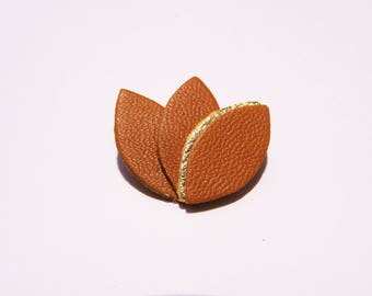 Camel leather and gold petals brooch