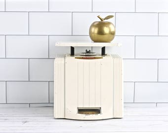 Vintage Kitchen Scale Vintage Scale Old Scale Farmhouse Scale Art Deco Scale Antique Scale White Scale Farmhouse Decor Rustic Scale