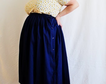 Plus Size - Vintage Navy Pleated Side Button Skirt (Size 20T)