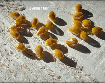 5 x 2 mm Chinese mustard X 25 Crystal drops
