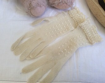 A sweet Pair of Vintage Children's Gloves