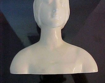 Rookwood Pottery Bust Female 2026 Ivory Vellum