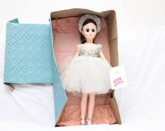 Vintage Madame Alexander Doll: #1640 Elise Brunette Ballerina in Original Box