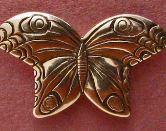 Large Butterfly Button - B642