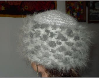Lovely vintage gray angora wool hat - S