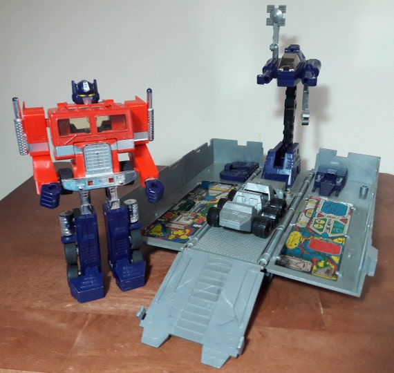 Optimus Prime Vintage Transformers g1 autobot 80s robot toy