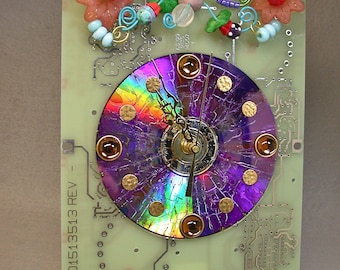 Recycled CIRCUIT BOARD CLOCK Techie Geek Flower Garden Vintage Beads