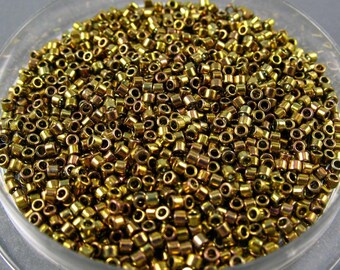 AIKO Precision Cylinder Beads Golden Green Metallic #513